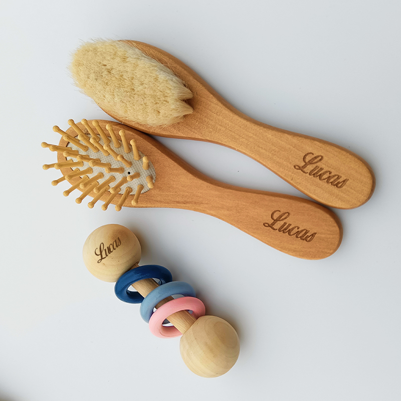 Brosse à cheveux en bois avec  - Hair Care Gift avis et prix